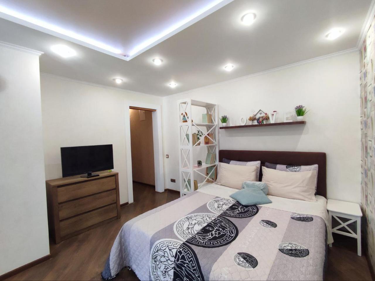 Бирюзовый Стиль Chernihiv Exterior photo
